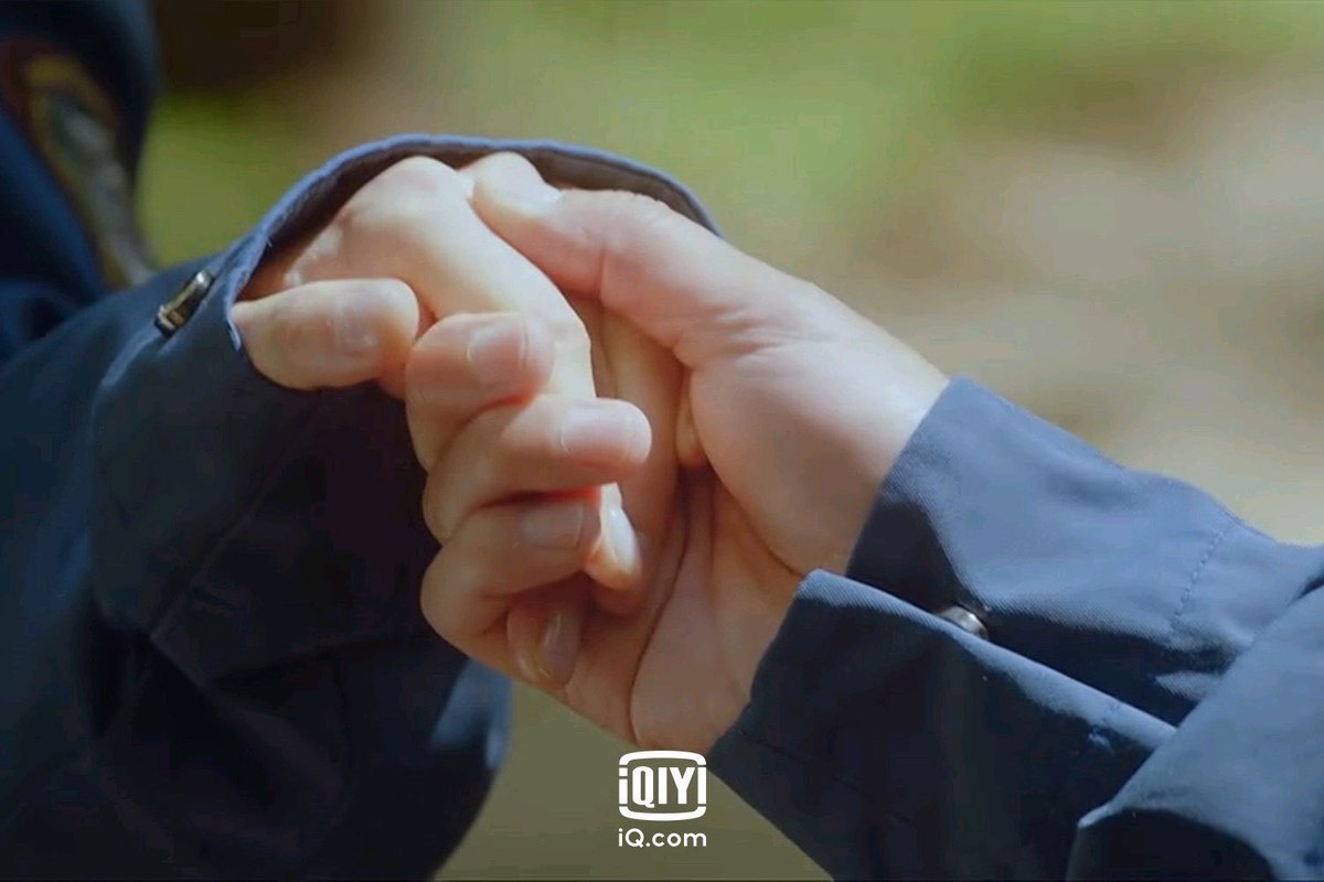 lovebangwon's tweet photo. I still can’t believe to see them tgt on same drama 😁
#Jirisan still cuts❤️
#Cliffhanger #JunJiHyun #JuJiHoon #MtJiri https://t.co/QaJ56HfwkZ