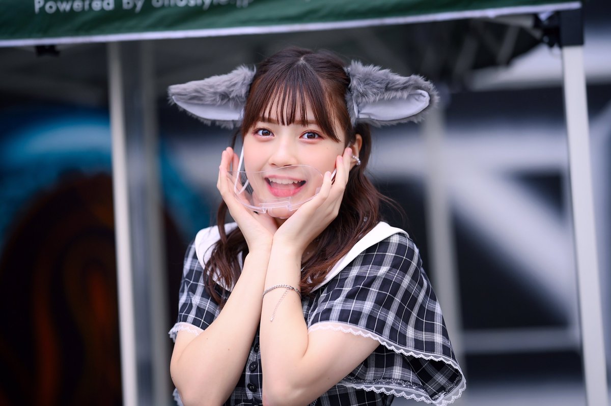 setagaya555's tweet photo. 2021.9.26 マジカル・パンチライン 吉澤悠華ちゃん
雨ニモマケズ風ニモマケズ
テントニモマウスガードニモマケズ
#吉澤悠華
#マジパン
#MAGNETby109
#うっかり課金 https://t.co/tsj6eOvU9n