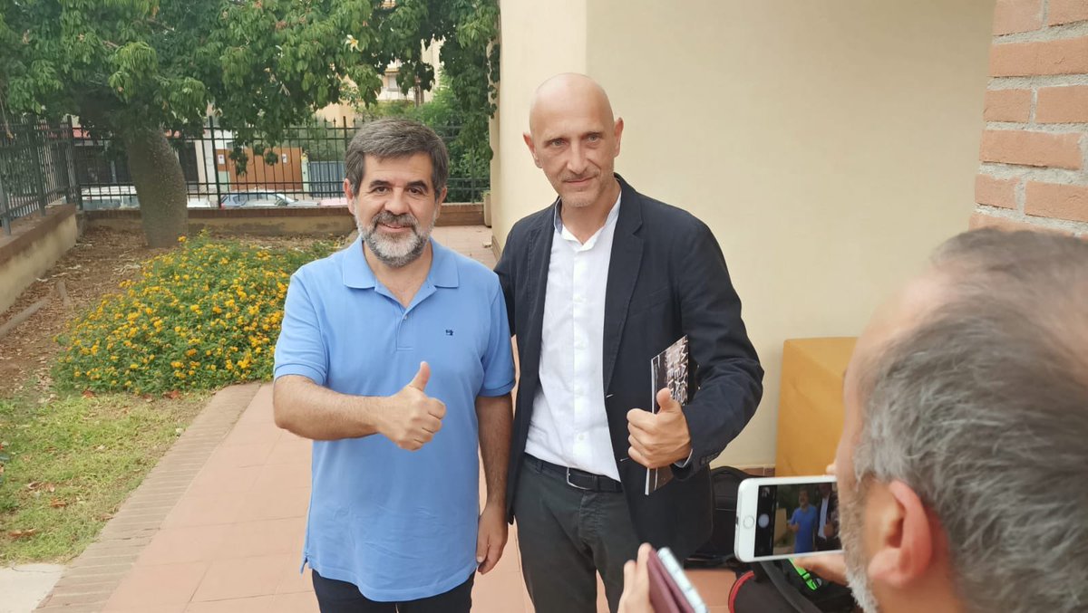 glucacollu's tweet photo. Imparis a @jordisanchezp, unu òmine de gabale. Bivat sa #Catalunya e sa #Sardigna https://t.co/rwbTAwEXQD