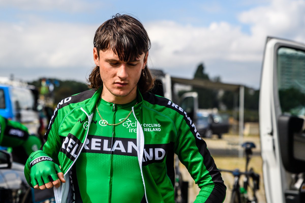 CyclingIreland's tweet photo. Team Ireland looking fresh in their Spin 11 team gear at the Road World Championships over the weekend ☘🤩
Thanks to @Spin11ireland for their continued support of Cycling Ireland and our teams.
#spin11 #cyclingireland #roadcycling #Flanders2021 https://t.co/FISxaK8eIz
