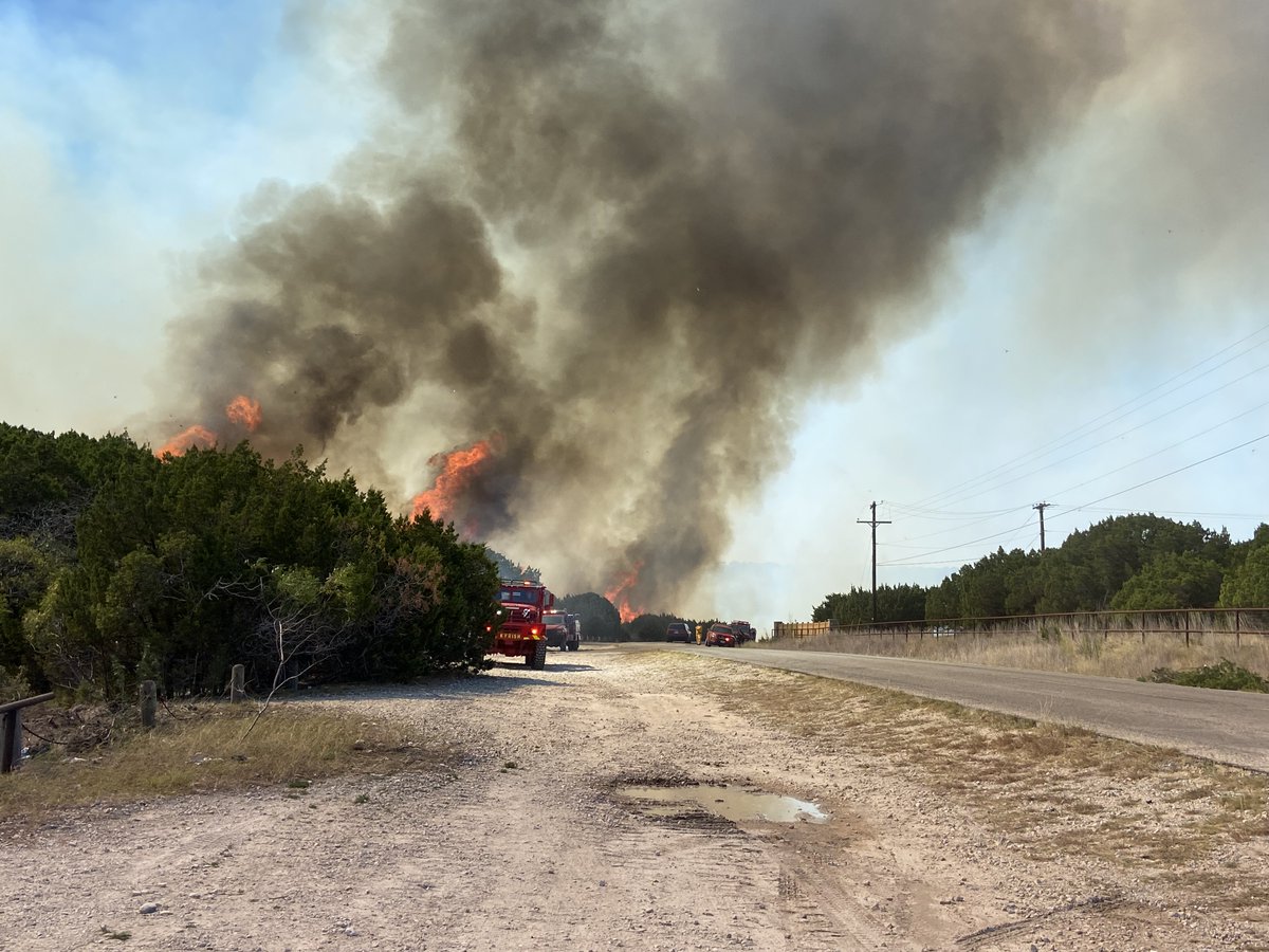 AllHazardsTFS's tweet photo. Since Friday, Texas A&amp;M Forest Service has responded to 26 fires for 1,115 acres burned. Of those 26 fires, 17 were located in East Texas while the largest fire was the 750-acre #RedRoadFire in Jack County. Please be cautious with outdoor activities that may cause a spark! https://t.co/nOCTC3SmsC