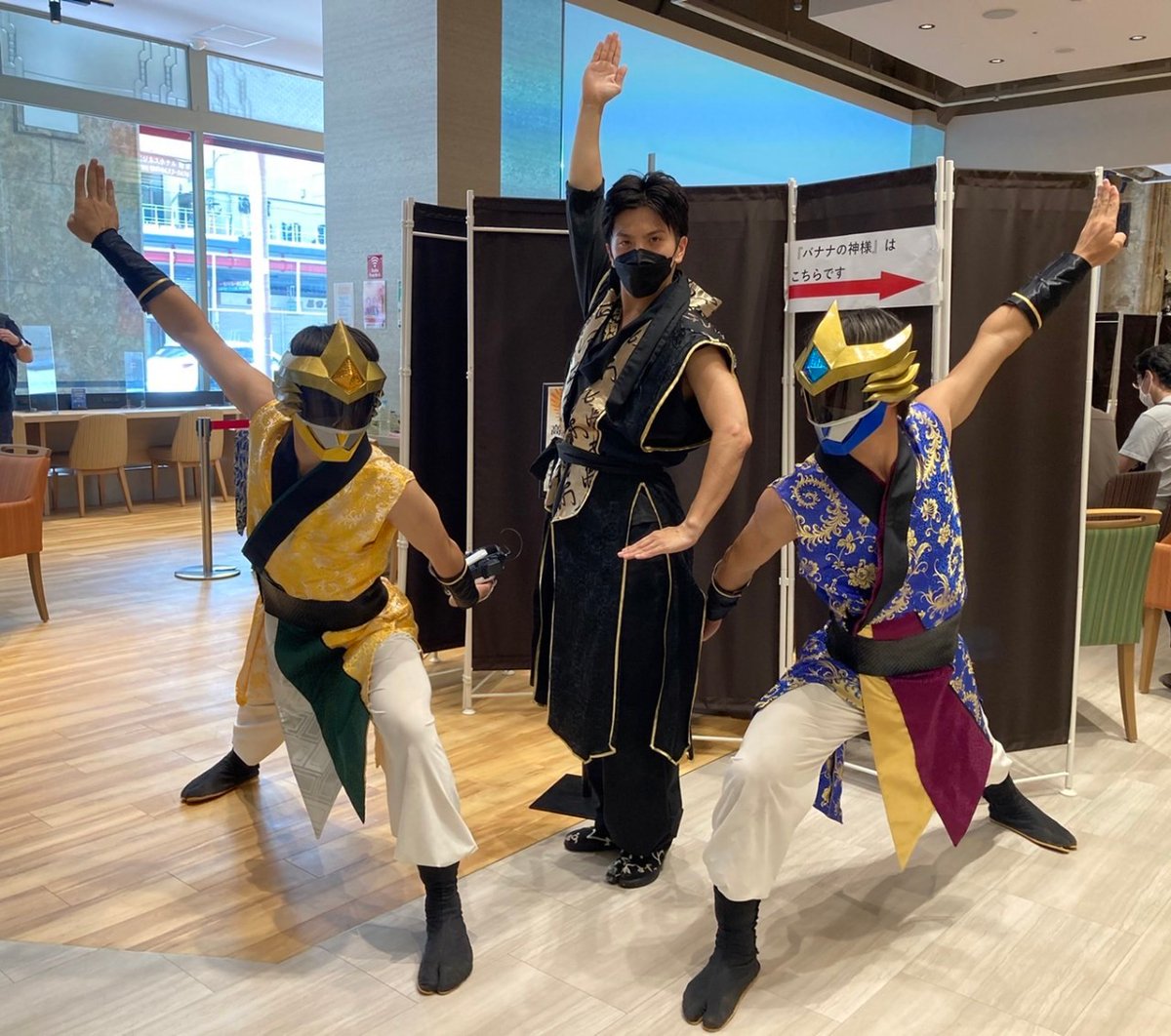 kenpi0629_'s tweet photo. 先日、高岩成二さんのイベントをお手伝いさせていただきました。忍者陽炎としてもパフォーマンスさせていただきました！
ワイデンジャーのお二人のパフォーマンスも最強でした。フレッシュさといい、本番ギリギリまで練習してる姿を見て刺激受けまくりでした！
@widenger_TAW @sakurawing_llc https://t.co/HgqtcomUID