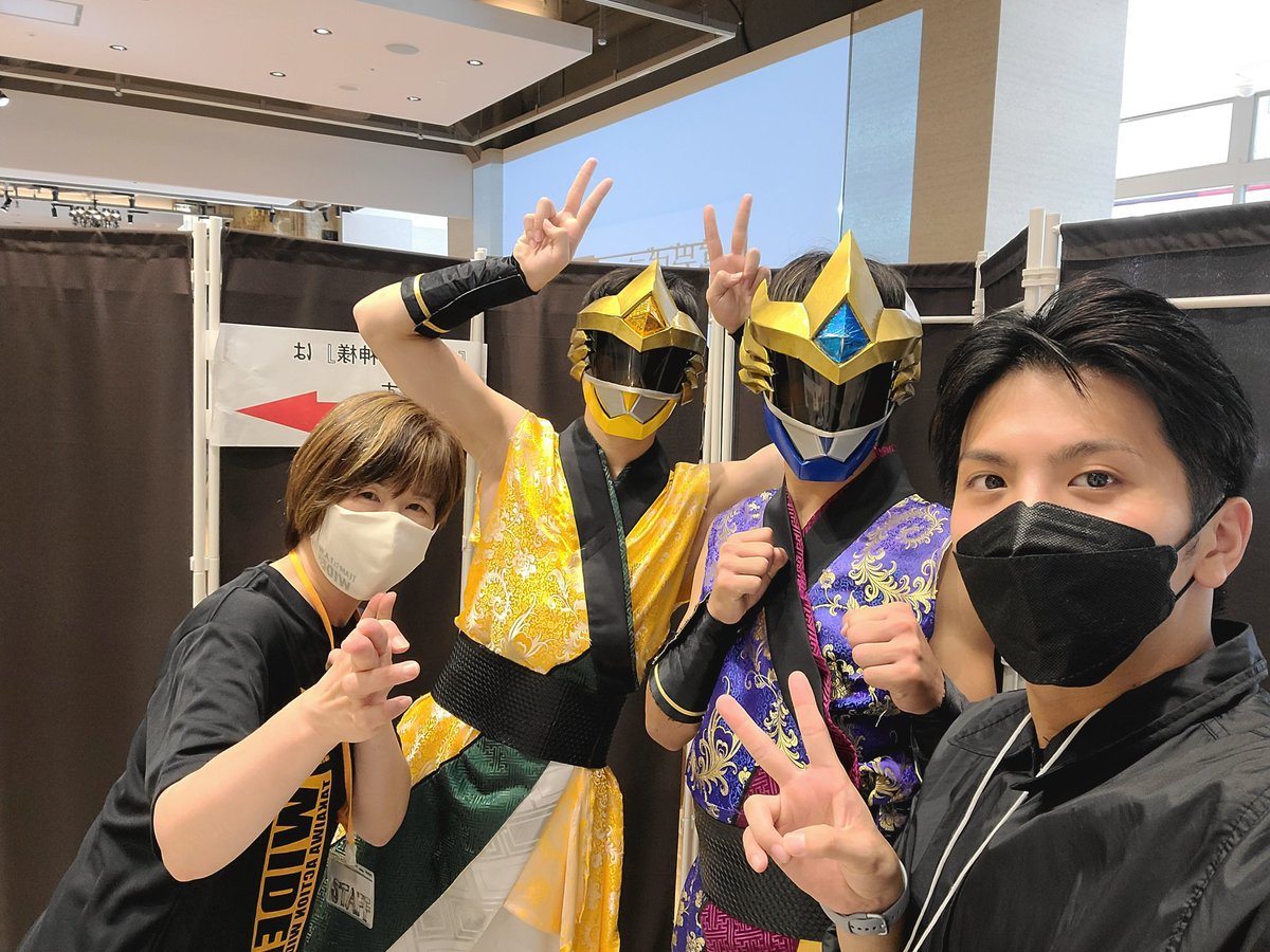 kenpi0629_'s tweet photo. 先日、高岩成二さんのイベントをお手伝いさせていただきました。忍者陽炎としてもパフォーマンスさせていただきました！
ワイデンジャーのお二人のパフォーマンスも最強でした。フレッシュさといい、本番ギリギリまで練習してる姿を見て刺激受けまくりでした！
@widenger_TAW @sakurawing_llc https://t.co/HgqtcomUID