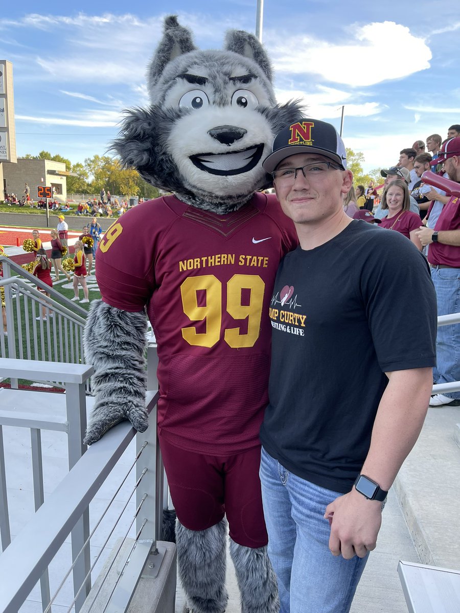 The voting link is up! I hope to see everyone at the student center Monday through Thursday 11-1. Don’t wrestle with the decision, go out and vote! Link is: forms.gle/aA8ADMFpbT7N4N…