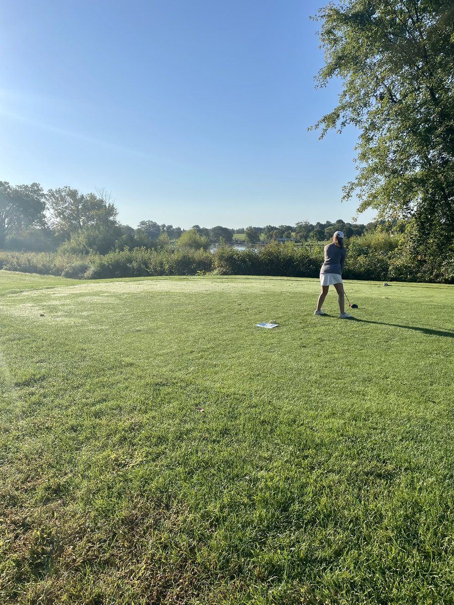 Model Lady Patriot Golf tweet media