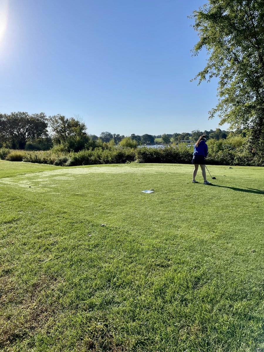 Model Lady Patriot Golf tweet media