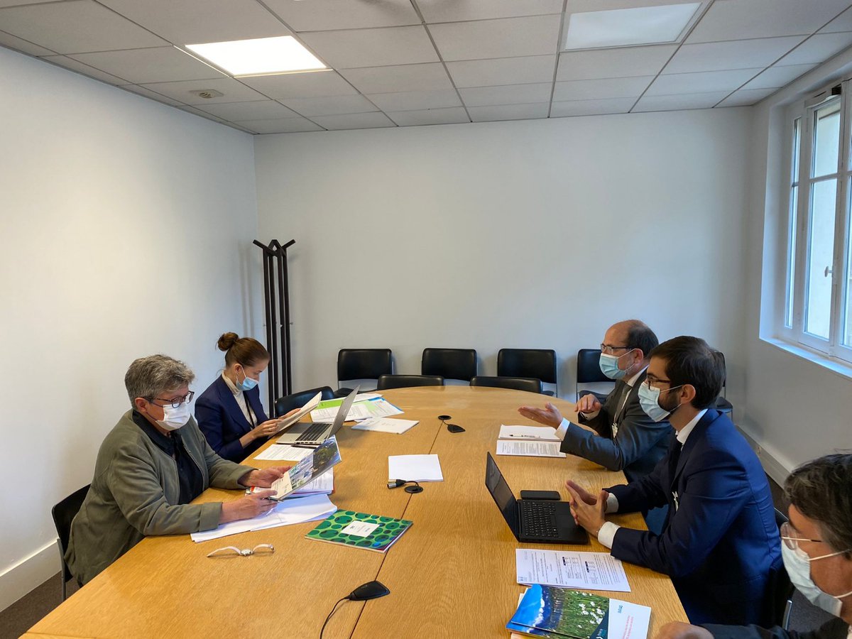 Poursuite des auditions à l'<a href="/AssembleeNat/">Assemblée nationale</a> avec l'<a href="/INRAE_France/">INRAE</a> dans le cadre du projet de #loidefinances2022 pour lequel j'ai été nommée rapporteure pour avis sur les crédits alloués à la recherche et à l'enseignement supérieur au nom de la Commission développement durable.