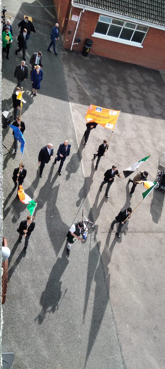 Chriost_Ri's tweet photo. An honour to have our past pupil & Taoiseach na hÉireann @MichealMartinTD visit us today. An historic day for our school, Míle Buíochas a Thaoisigh 💚🖤🤍 https://t.co/foj2ySbJL8