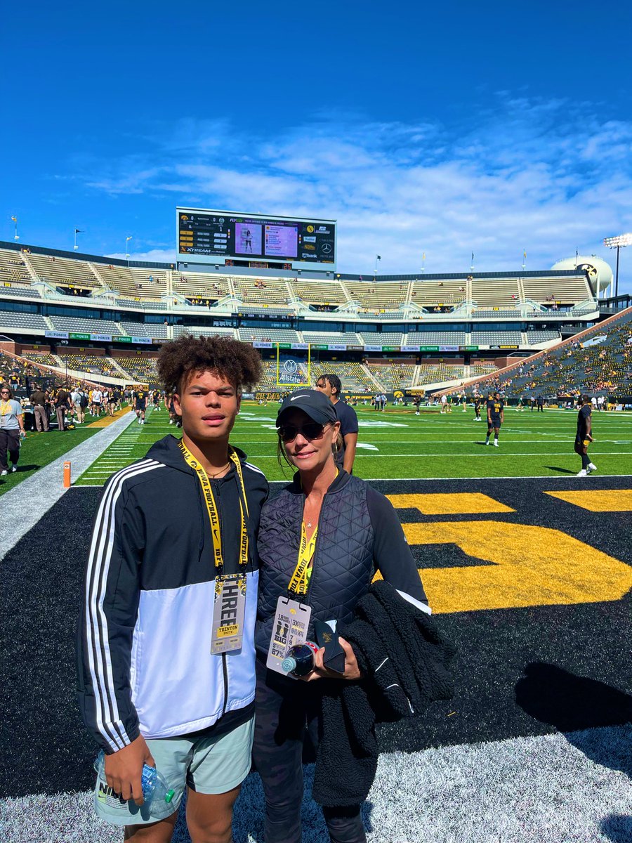 I had a great time at Iowa over the weekend! Thank you <a href="/TylerBarnesIOWA/">Tyler Barnes</a> <a href="/Coach_Niemann/">Jay Niemann</a> for the Invite!