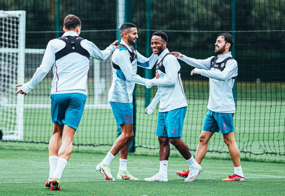 ManCity's tweet photo. Preparing for Paris! 💪

🔷 #ManCity | https://t.co/axa0klD5re https://t.co/kNoZOoJmYV