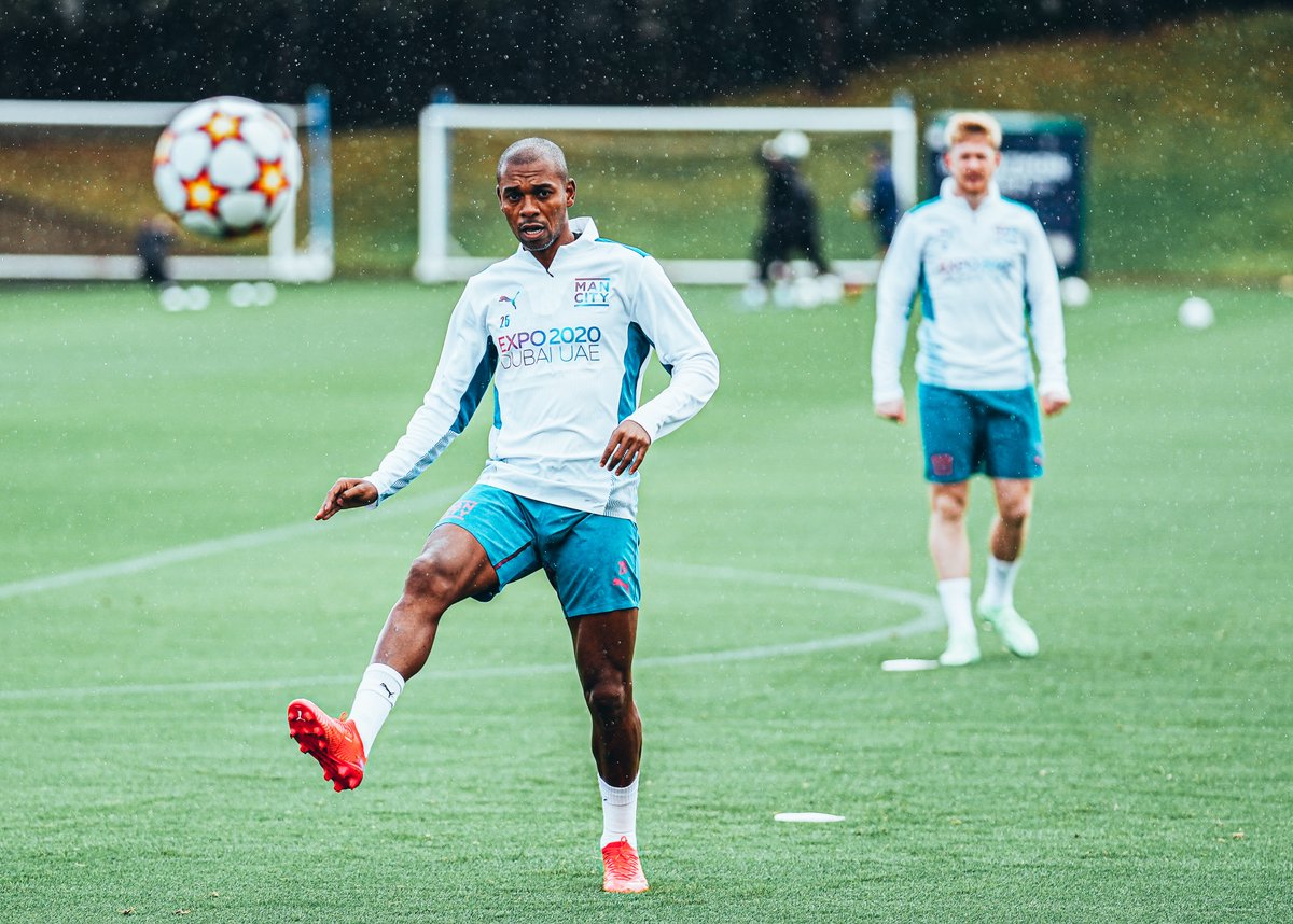 ManCity's tweet photo. Preparing for Paris! 💪

🔷 #ManCity | https://t.co/axa0klD5re https://t.co/kNoZOoJmYV