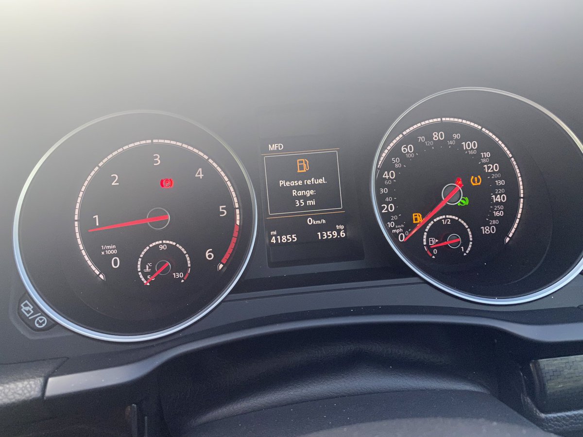 laurahorton4's tweet photo. Right then will I get home? Will I be able to get back into work tomorrow? This is not a game I wanted to play today 🙄 #petrolpanic #petrolshortage #willigethome https://t.co/rsBq6e3HOU