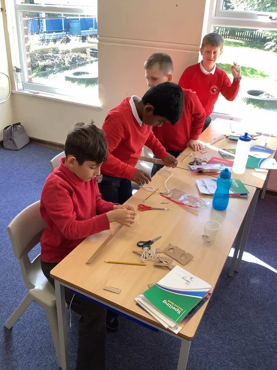 EastwayPrimary's tweet photo. Y3 learning some new skills and living like Stone Age people. Today we learnt how to join arrow heads to our wood. This was our practice to develop our skills. We did find it tricky to start with but we are resilient learners and did not give up! #lifeskills #stoneagetools #DT https://t.co/Q5lClOKgDh