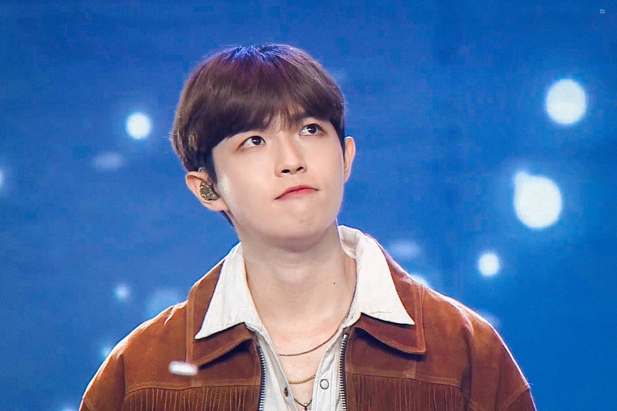 recording_hwan's tweet photo. 𝐌𝐲 𝐒𝐭𝐚𝐫⋰˚☆

210925 KCON
#김재환 #재환 #KIMJAEHWAN #jaehwan https://t.co/kLVyapPUZZ