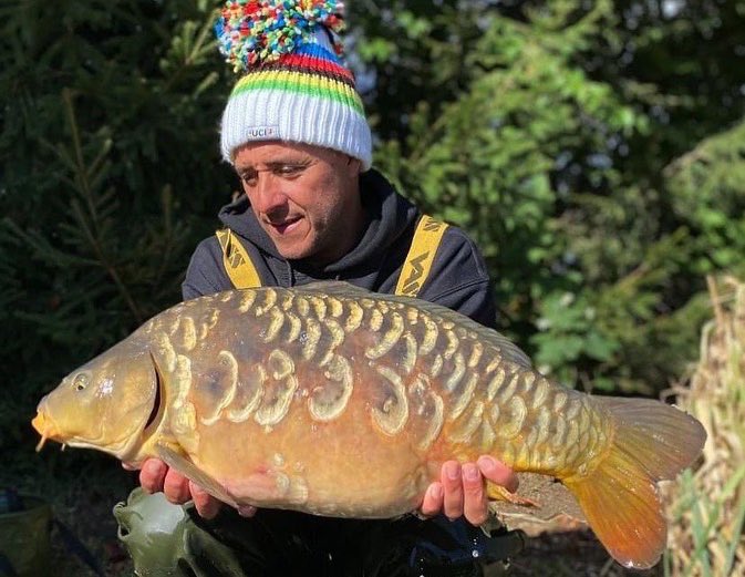 Iain Macmillan bobble hat 