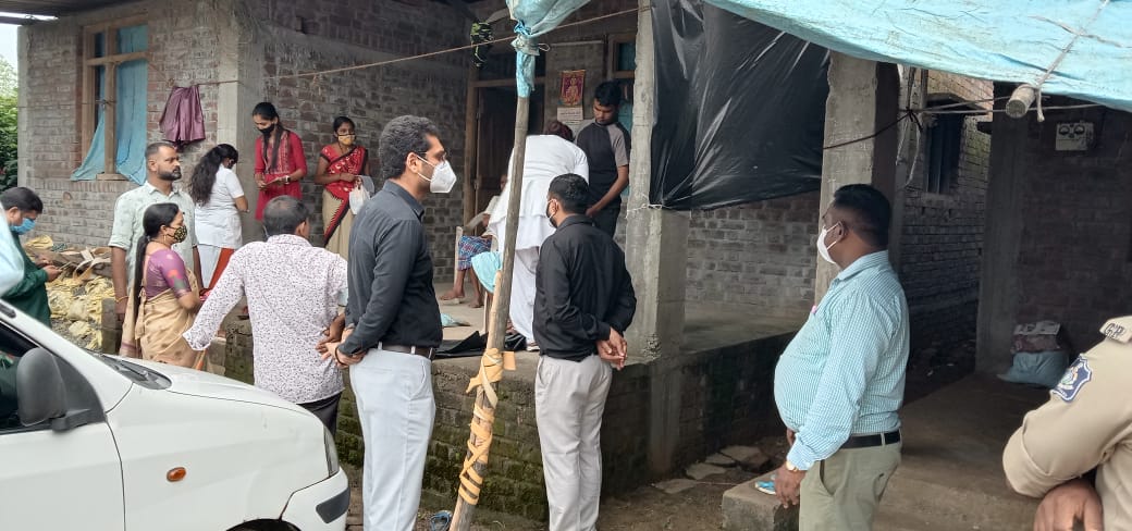 psunny131's tweet photo. Door to door vaccination in Sukhesh, Ta: Pardi today with Prant sir Pardi,TP Pramukh Pardi, @nirav21859235 Mamlatdar Pardi, THO Pardi,health, panchayat,revenue team Pardi doing every efforts to reach every individual left out. @collectorvalsad @DDO_VALSAD @pkumarias https://t.co/4Lsddc17PP