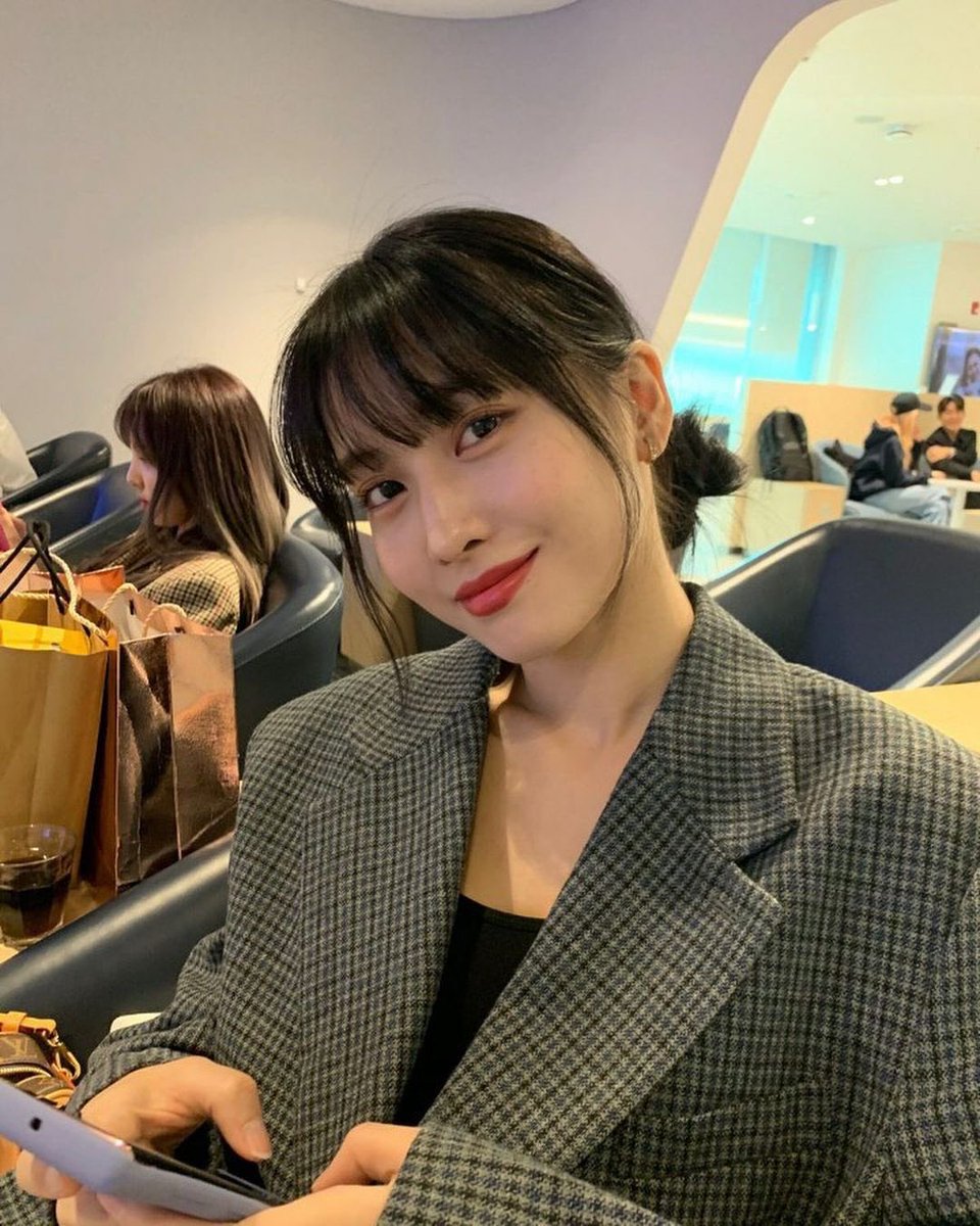 hiraishour's tweet photo. girlfriend material https://t.co/MxtZQscO7j