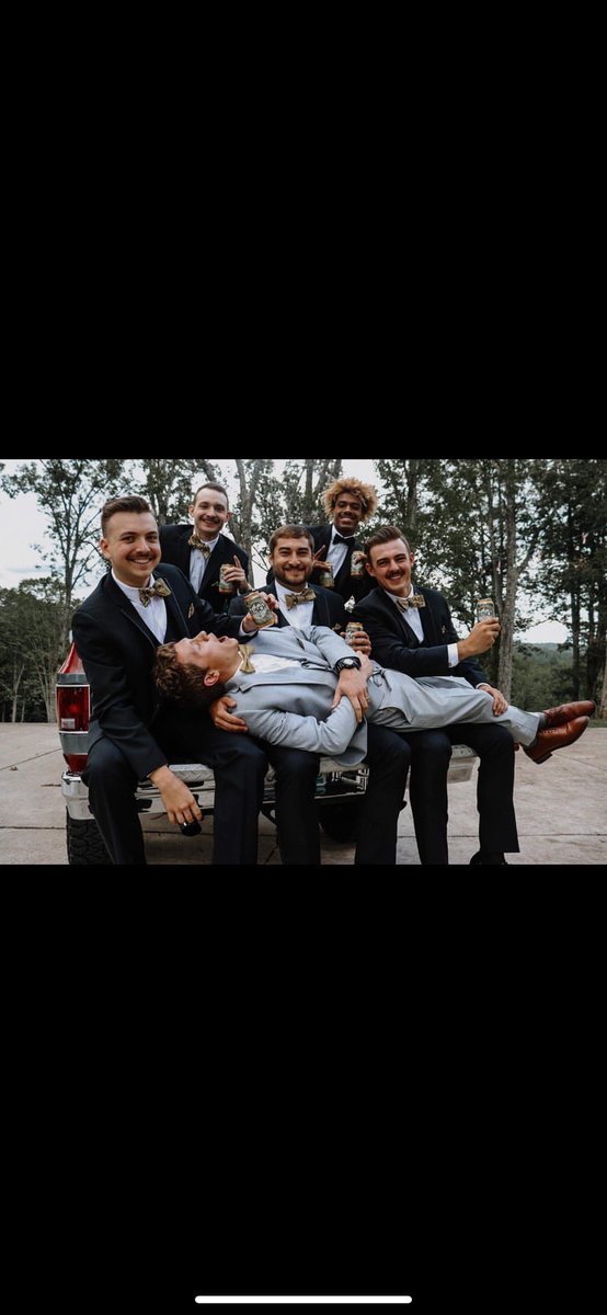 Hancockmw14's tweet photo. Wedding fueled by @BuschBeer https://t.co/MpU1tBDeLG