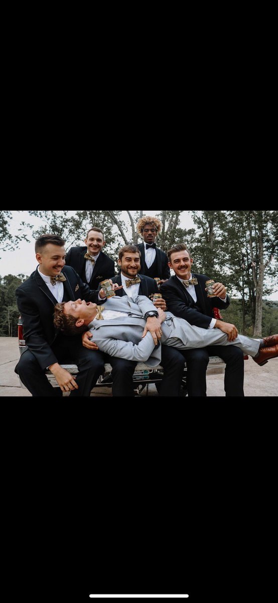 Hancockmw14's tweet photo. Wedding fueled by @BuschBeer https://t.co/MpU1tBDeLG