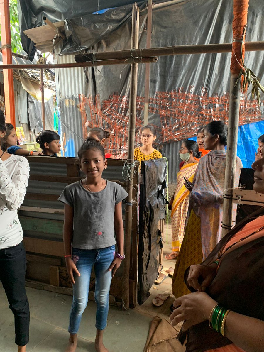 SquadPads's tweet photo. @shilpikaaaa celebrated #DaughtersDay by distributing #1000 #sanitarypads to the folks in #kurarvillage
Such a sweet way to celebrate right β€οΈβ€οΈ
#padsquadder #padsquad #periodpositivity https://t.co/57Uh1XWW68