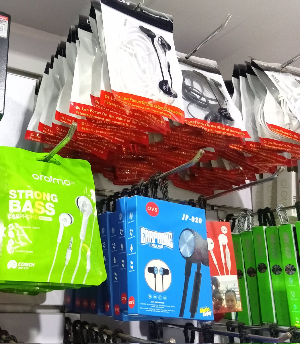 xdlmgmt's tweet photo. Need the best earphones with quality output? #ViPElectronics is the only place where you can access them at a very friendly price.
Just whatsApp or give a phone call on the following numbers below for more informations;
0774347030 & 0771610994 https://t.co/LSHCZSr5f6