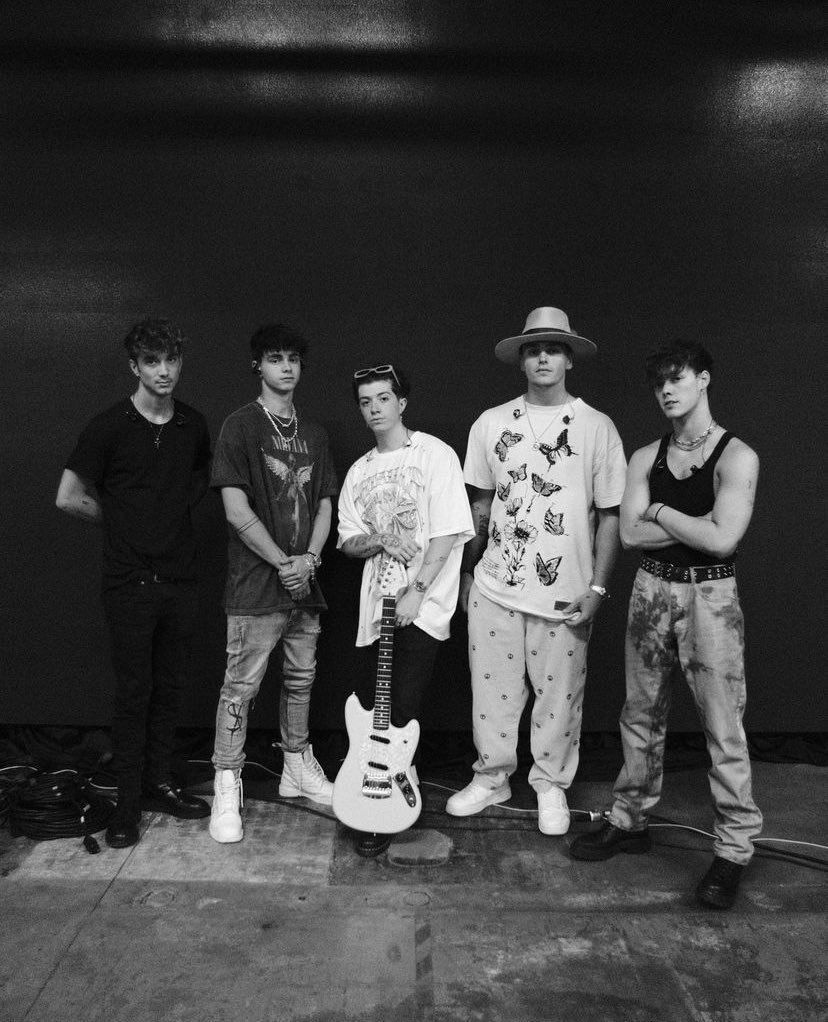 whydontweMASIA's tweet photo. time flies doesn’t it? they really went from pop-stars to rockstars in a span of half a decade. they overcame difficult obstacles along the way, but pulled through. we’re so proud. happy 5 years, studs. we love you to pieces. heres to many more!🥂🤍 #5YEARSOFWDW https://t.co/tyLMhczKx2