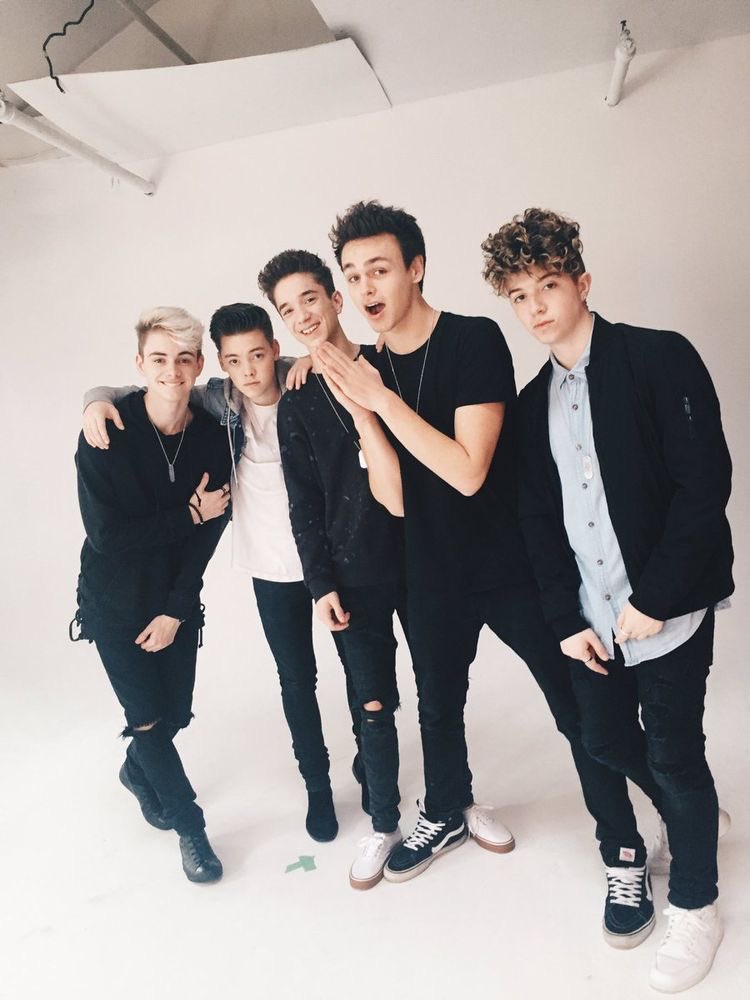 whydontweMASIA's tweet photo. time flies doesn’t it? they really went from pop-stars to rockstars in a span of half a decade. they overcame difficult obstacles along the way, but pulled through. we’re so proud. happy 5 years, studs. we love you to pieces. heres to many more!🥂🤍 #5YEARSOFWDW https://t.co/tyLMhczKx2