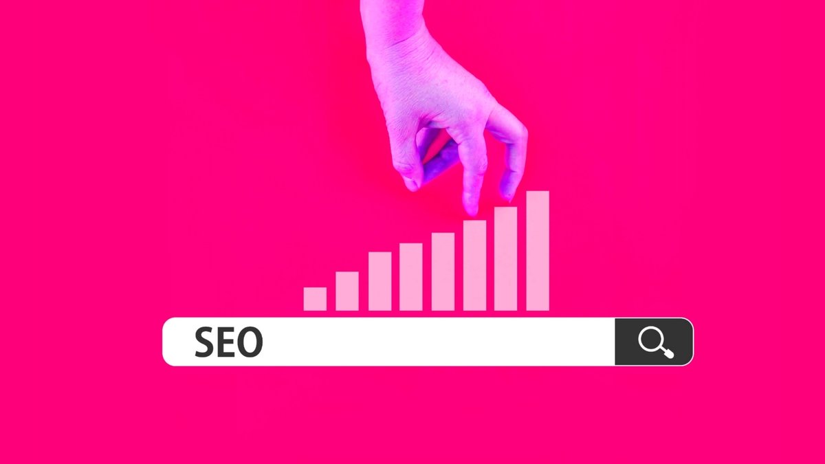 loudmouth_media's tweet photo. Did you know 68% of all #online activity starts with a #searchengine? Today’s #LoudMouthMonday is all about #SEO!
Our new #blog takes you through the latest in SEO; What Google’s #MobileFirstIndex rating means for you & what #CoreWebVitals entails: https://t.co/hRudBuFG5S https://t.co/k4fJpC5oqe