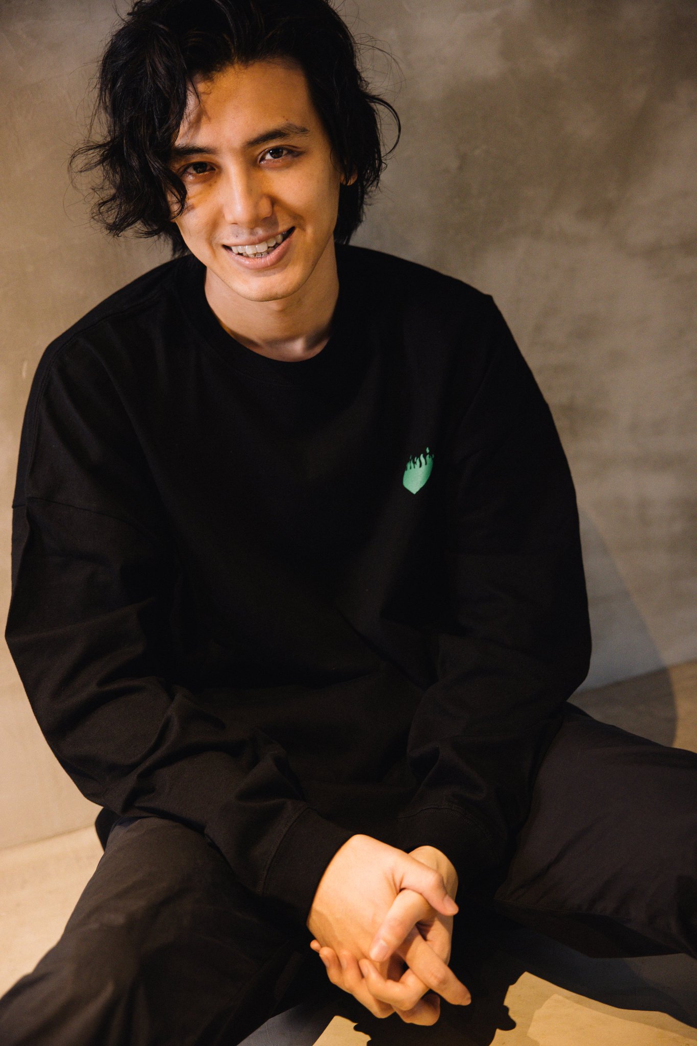 藤井風 燃えよロングスリーブTシャツ ブラック Lサイズ 黒 藤井風 燃えよロングスリーブTシャツ ブラック Lサイズ 黒