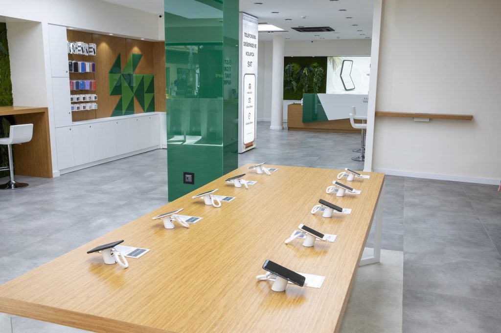 Easycep Türkiye'nin en büyük yenilemiş telefon mağazasını açtı

birnoktabir.com/easycep-turkiy…
