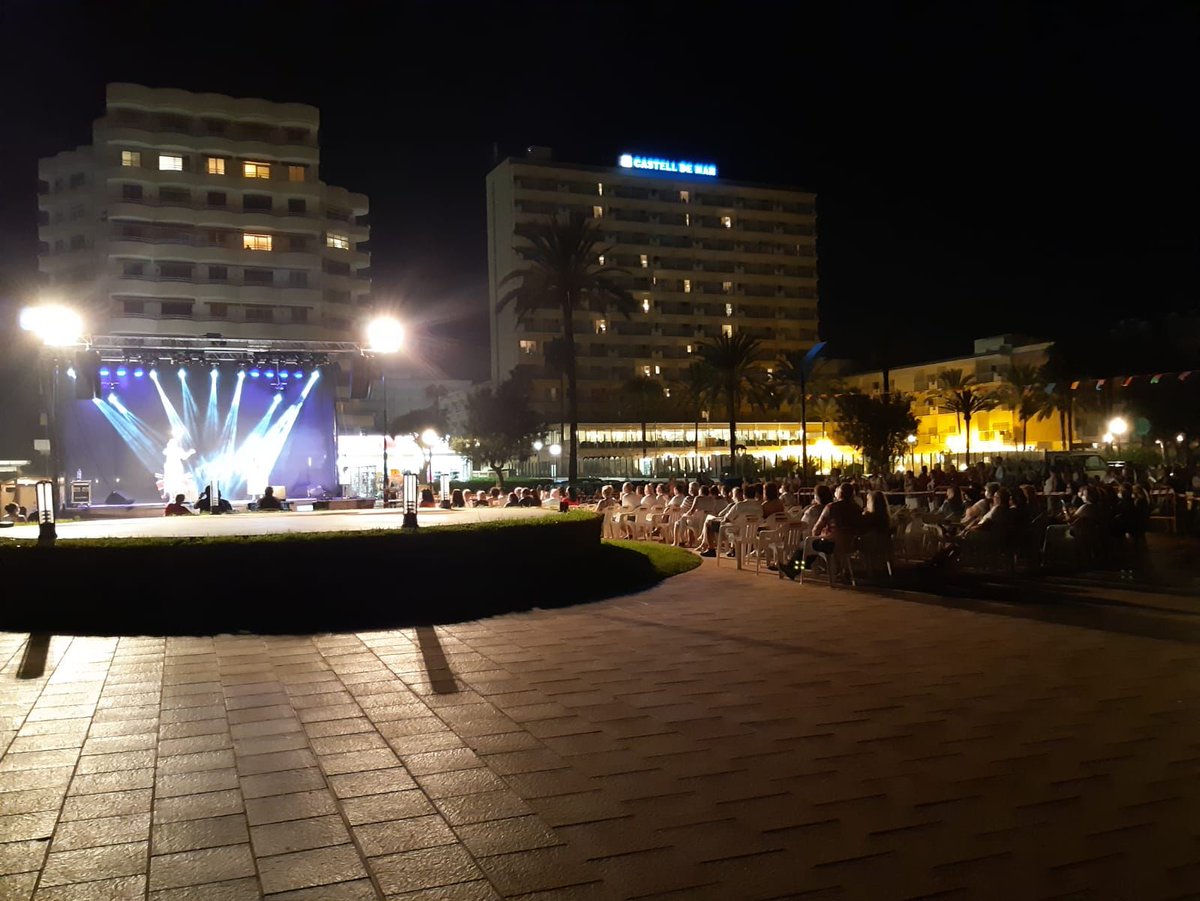 Visitcalamillor's tweet photo. La música despidió ayer las fiestas del turista 2021. 👋👏👏 https://t.co/1OEzT1eHvQ