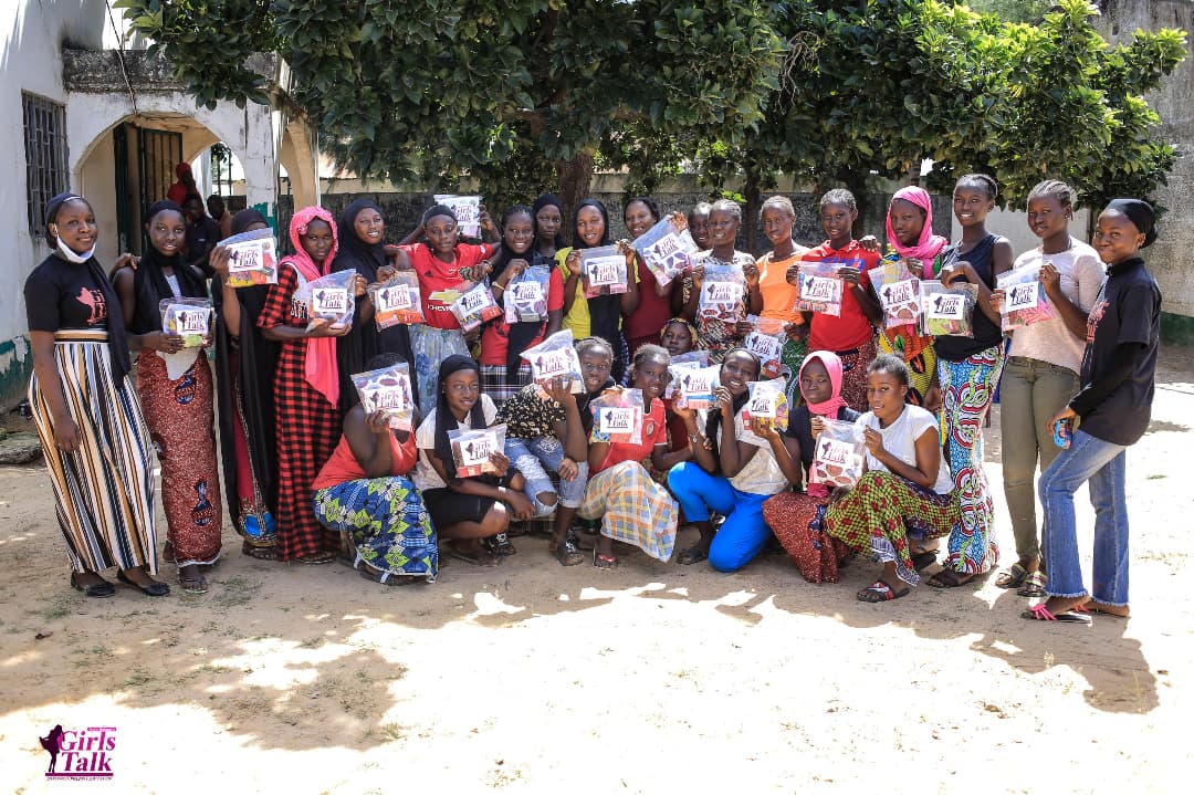 GirlsTalkOrg's tweet photo. More than 2⃣5⃣0⃣ girls in rural communities have benefited from our Self Love Kits initiative. The initialtives's goal is to eradicate #padpoverty during #Covid19 by providing reusable sanitary pads to girls. Thus far, we have been most pleased with the feedback we have received. https://t.co/BcYDUauljI