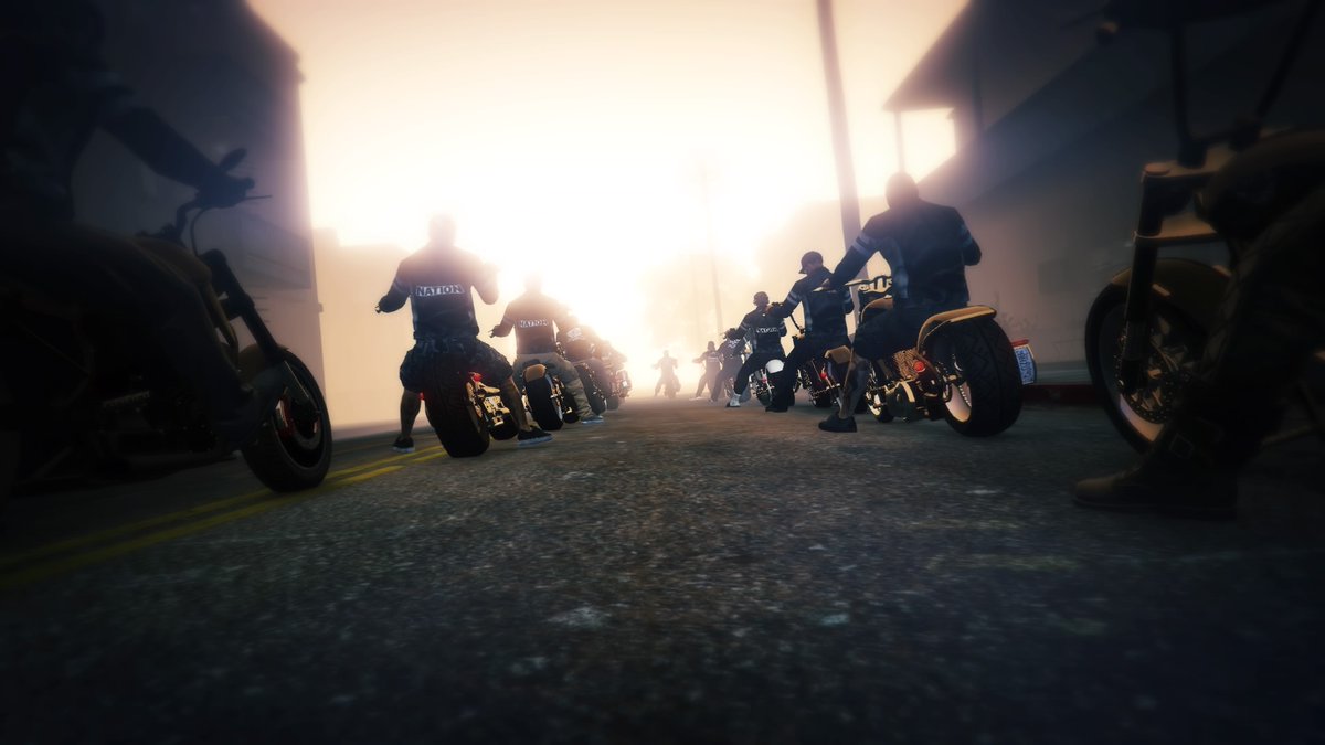 IInvious's tweet image. Crew