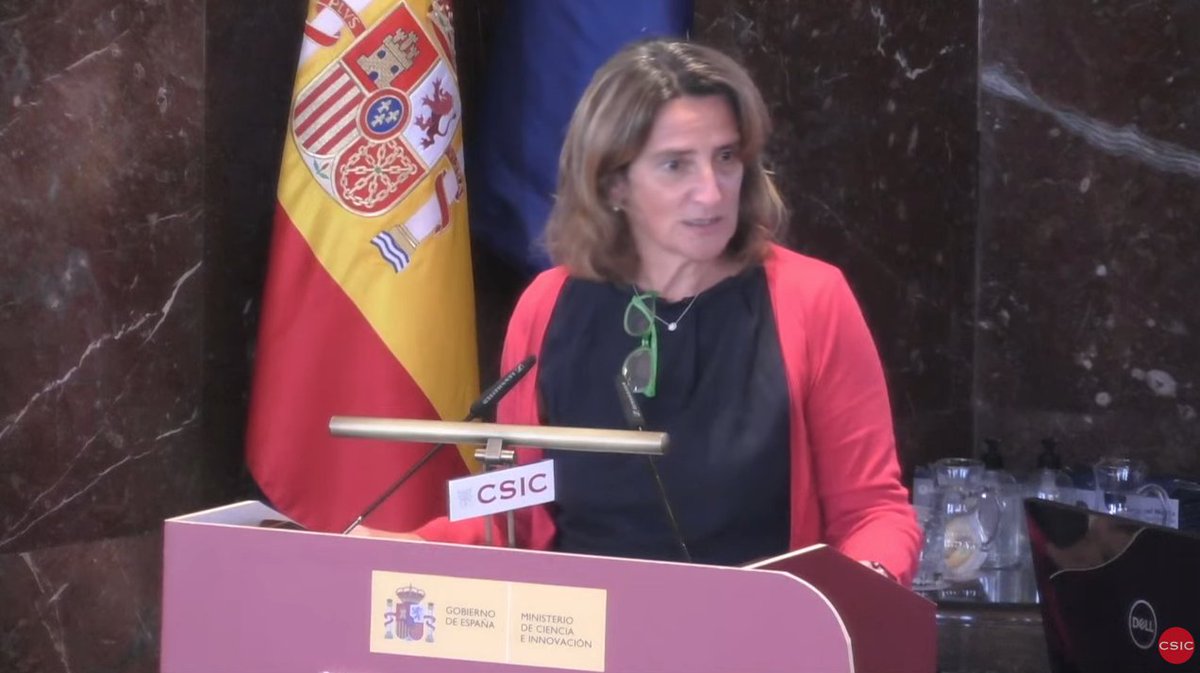 RevistaAlimenta's tweet photo. Lanzamiento del #AtlasInteractivo del @IPCC_CH
Teresa Ribera, ministra @mitecogob
"El impacto del cambio climático es una realidad dolorosa y costosa, y no podemos mirar hacia otro lado"
"Esta herramienta permite analizar los posibles impactos a nivel regional" https://t.co/3oB2hmTsCd