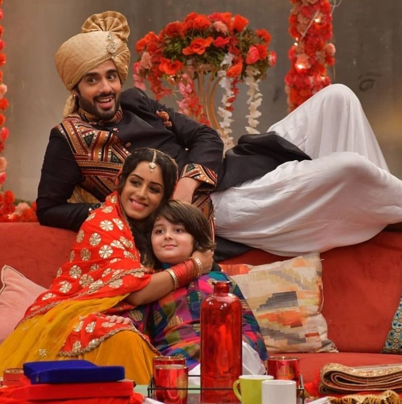 _RushaAbrargun_'s tweet photo. Happy 450 YHC🤩🤩❤❤🎉🎉
#YehHaiChahatein 
#RuSha
#RuShaNsh 
#AbrarGun https://t.co/IN2fobBMB5