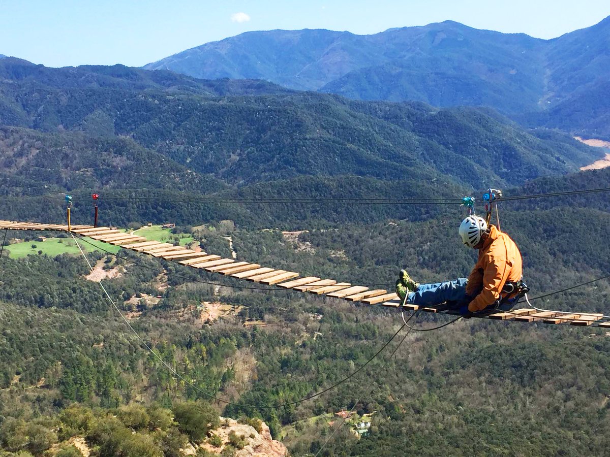 VerticalEmotion's tweet photo. Qualsevol lloc és un bon lloc per quedar-te penjat!
Quin és el teu lloc? Etiqueta'ns 😉
#MuntatgesVerticals #escalada #desconectar #finde #capde https://t.co/oiEjImg1Ml