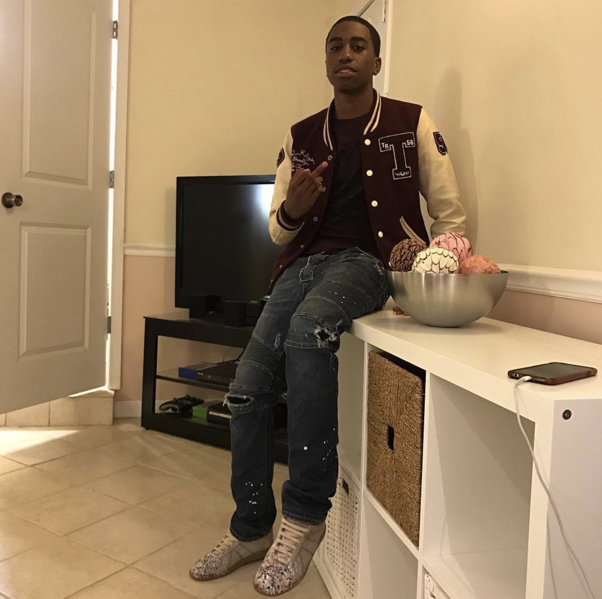 1shuggc's tweet photo. “RIGHT, YEAH WE LIVE TO FAST…”🕊💔 #LLLN #LLRM🌎🕊 https://t.co/Rp6Iigi3EH