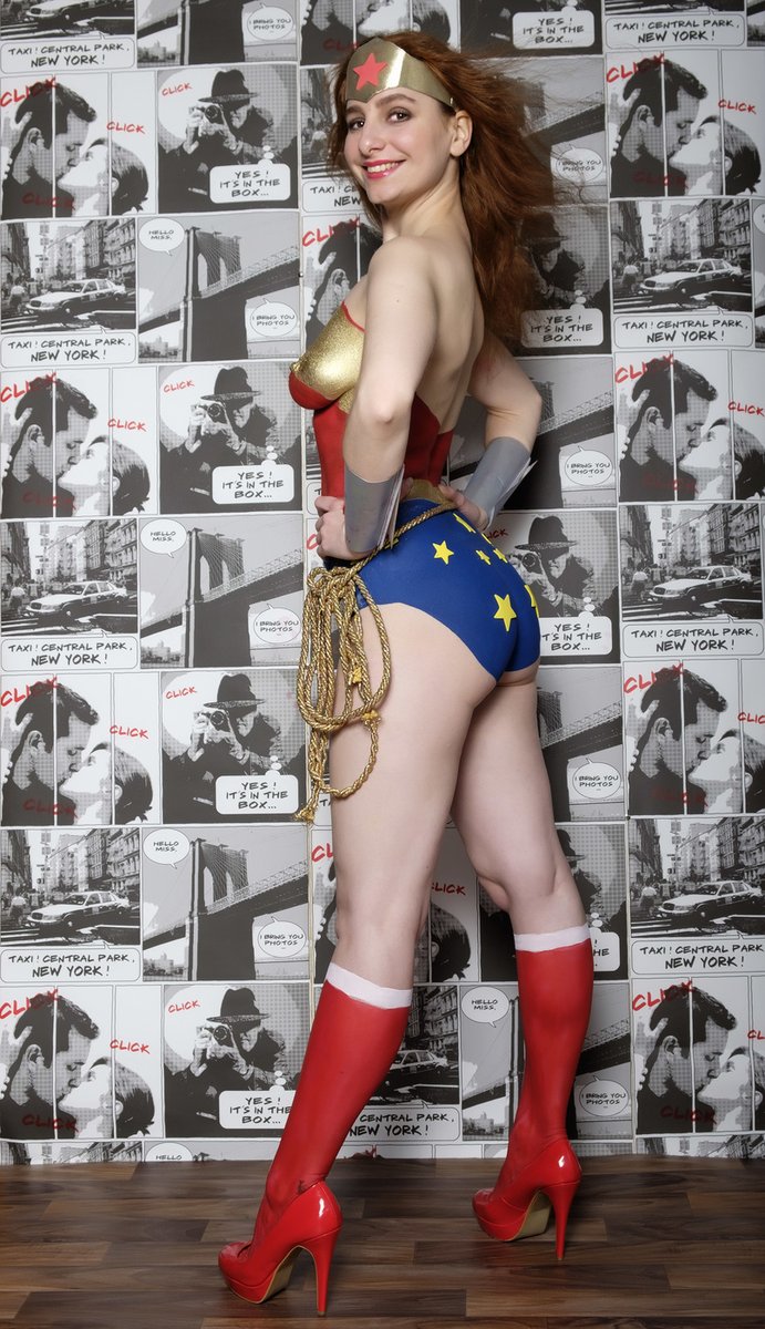 Cleo_P_model_uk's tweet photo. https://t.co/tOAM9IVOtw ME - All UNEDITED jpegs - NUDE Bodypainted as WonderWoman - DOWNLOADABLE #wonder #woman #wonderwoman #power #powerful #uk #great #britain #clactononsea #essex #seaside #clacton #french #russian #russia #cleo #cleop #nude #art #artnude.. https://t.co/37FfL4lXHL