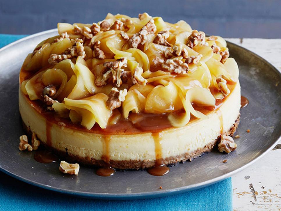 JvannyT's tweet photo. This apple brandy-boosted caramel cheesecake is complete with a toasted walnut and graham cracker crust 😍🍏 Get @BFlay's recipe:#Apple #Foodie #Food #FoodWars #Cooking https://t.co/n4UkoucBpE
