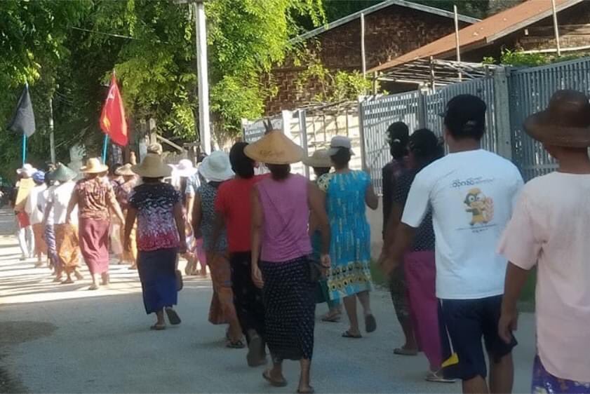 Chaw Htet Htet Aung (@chawhtethtet) on Twitter photo Residents marched in favour of <a href="/NUGMyanmar/">National Unity Government Myanmar</a> and to overthrow the military regime. #FreezePaymentsToJunta #Sep27Coup #WhatsHappeningInMyanmar Residents marched in favour of <a href="/NUGMyanmar/">National Unity Government Myanmar</a> and to overthrow the military regime. #FreezePaymentsToJunta #Sep27Coup #WhatsHappeningInMyanmar