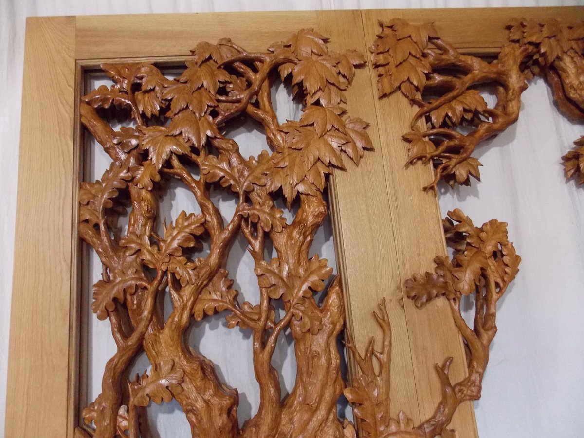 Roy_Lou_XM's tweet photo. white oak design carved from white oak tree as double door #woodworking #woodsculpture #woodcarving #woodcarve #craftsmanship #handcarve #customdesign #custommade #woodendoor #frontentrance #木雕り https://t.co/Od4CwMo7h5
