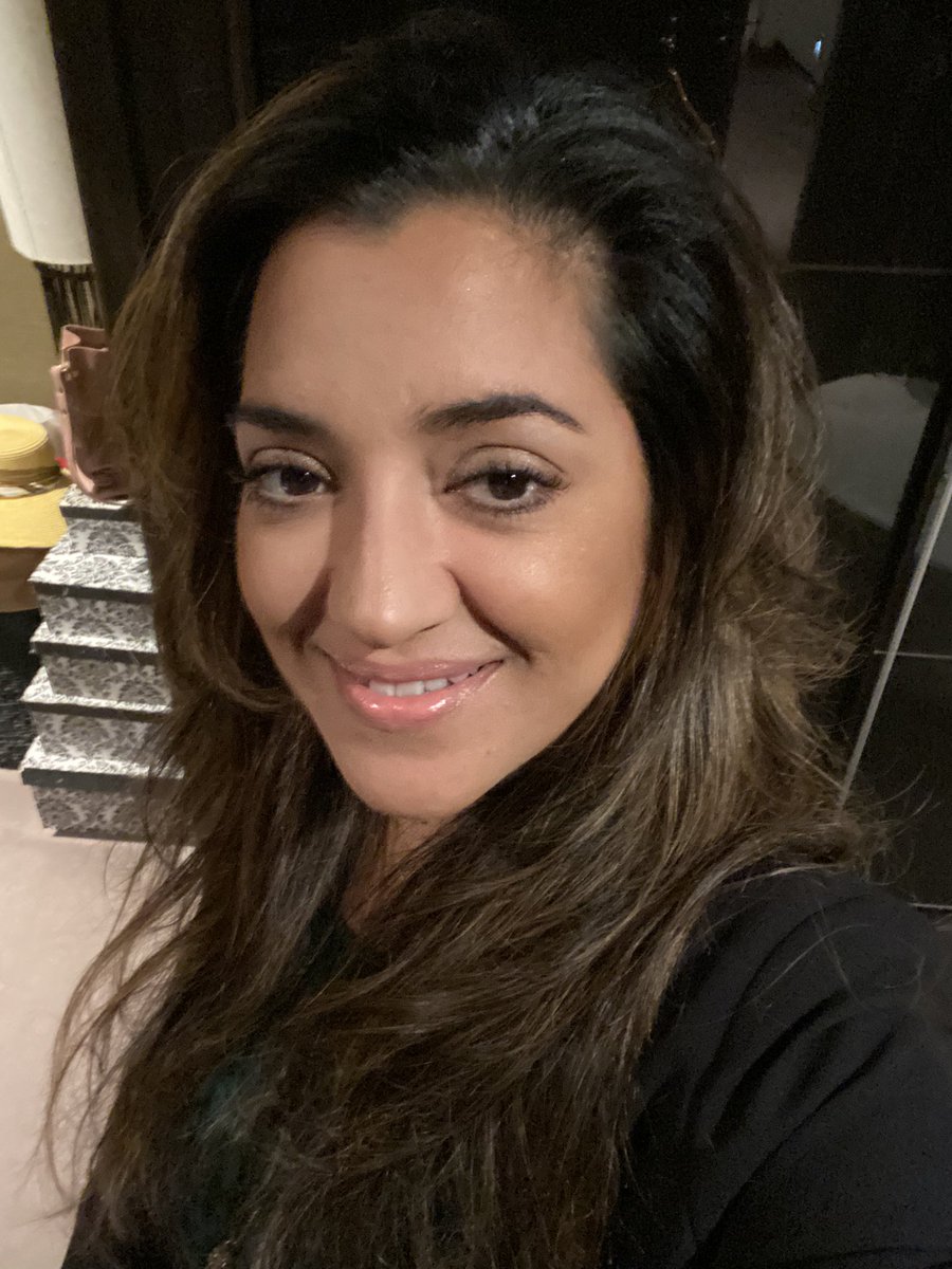 KavitaBasi's tweet photo. This is me now! I still suffer daily challenges #highanxiety #shorttermmemoryloss #coordination #extremefatigue difficulty in reading #panicattack But I’m #strong &amp; always stay #positive since #braininjury I’m grateful for my closest that surround &amp; love me for who I am❤️ #bekind https://t.co/LMDHXomvd1