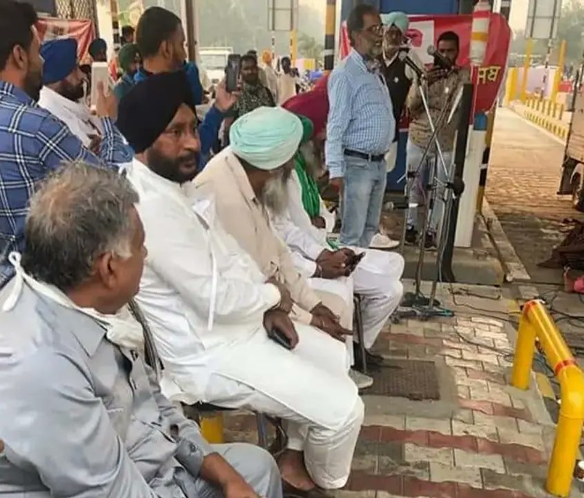 SarvjitManuke's tweet photo. #FarmersProtest
#kisanmajdoorektazindabad
#punjabprotest
#kisansangarsh
#aapparty
#AAPPunjab
#AamAadmiParty
#ArvindKejriwal
#punjab
#sarvjitkaurmanuke https://t.co/QlFB51CC4h