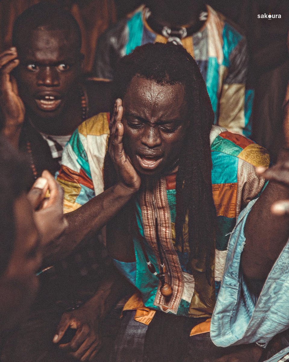 SakouraStudio's tweet photo. Dieuredieufeuti Serigne Touba Diarama Mame Cheikh Ibrahima Fall Lamp Baboul Mouridina.

#18_safar_sunu_yitté @lamp__fall__sadikh 
#mouride_mouritei #les_plus_belles_images_mourides 

Credit Photo @SakouraStudio https://t.co/vimUAbvsV4