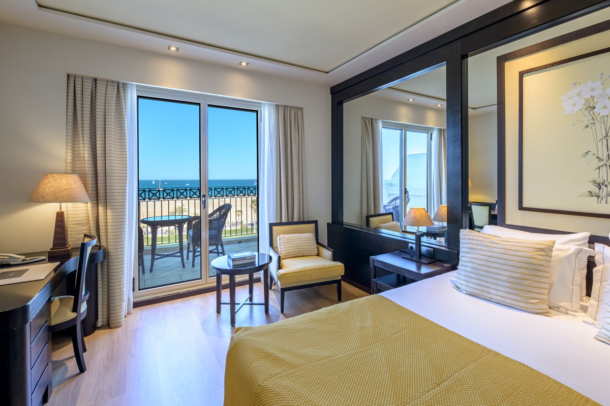 hoteles_santos's tweet photo. Estamos muy contentos de anunciar que nuestro @H_Las_Arenas ha sido seleccionado como uno de los hoteles favoritos de los miembros de la tarjeta #TheHotelCollection (THC) de #AmexTravel. 👏
¡Muchas gracias a todos! 😀
#HotelesSantos #HotelLasArenasBalnearioResort https://t.co/2MoePl9gGu