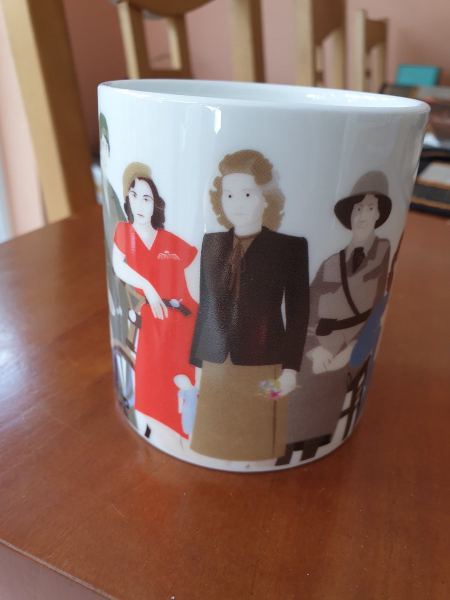 shrabanibasu_'s tweet photo. Received the sweetest gift today from Razia Mestry of @fany_prvc with the images of the brave #SOE agents on it. #NoorInayatKhan #VioletteSzabo #OdetteSansom. Thank you so much! You made my day! #WWII #FANYs https://t.co/RJfePtYbiu