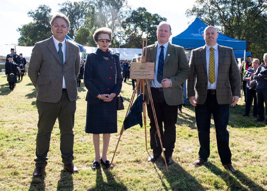 Game fair had royal approval

<a href="/ScotGameFair/">GWCTScottishGameFair</a> #GWCT #Scotland #Scottish #Game #Fair #PrincessAnne 

scottishfield.co.uk/outdoors/princ…