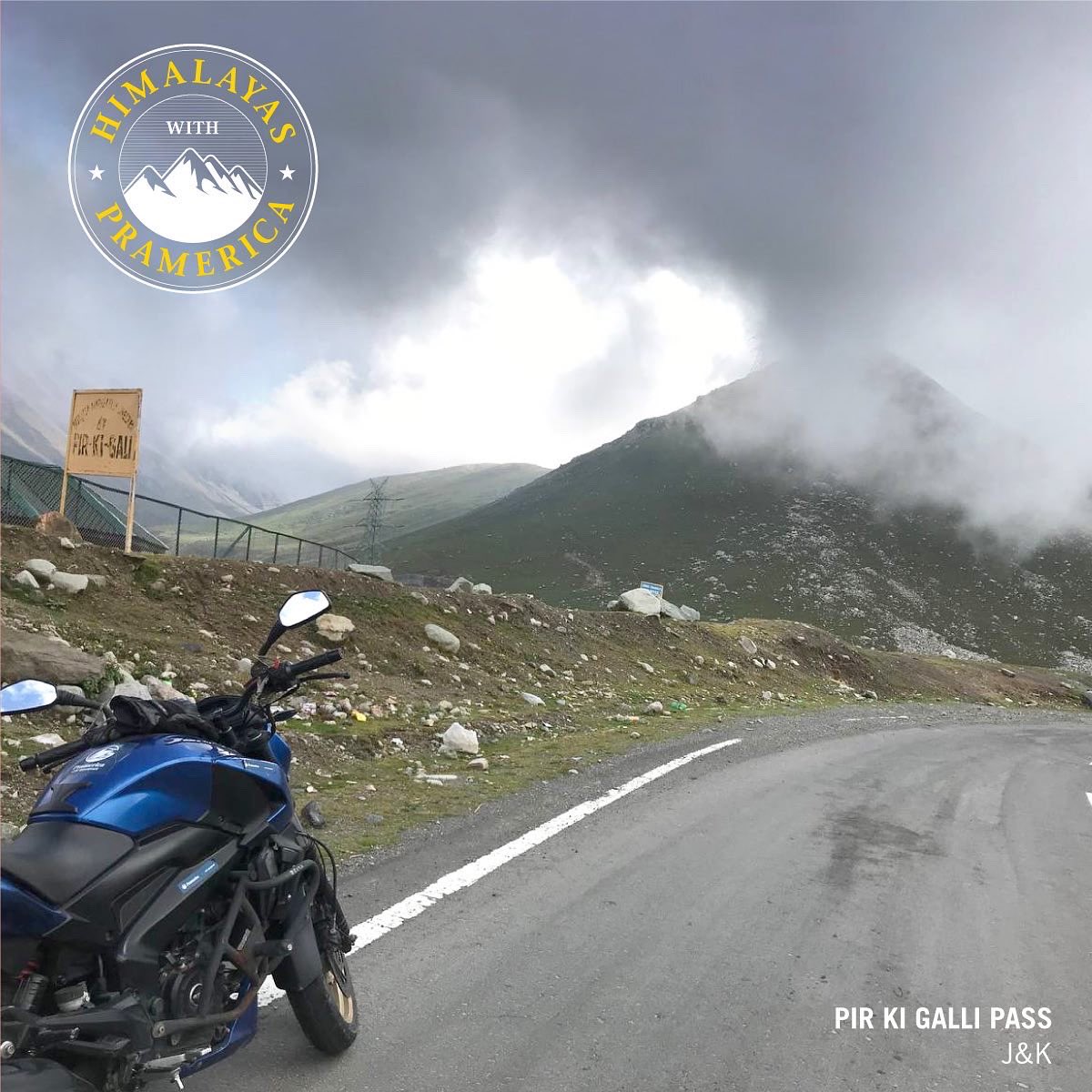 PramericaLife's tweet photo. FORTUNE FAVORS THE BRAVE💪🏼

We have been covering one pass after the other to get to the top for these scenic views🏔
@ShilpaB11 is unstoppable!

#HimalayasWithPramerica 
#GoOutAndLive #TravelResponsibly #SoloRider #TransHimalayanRange #Travel #FemaleRider #PramericaLifeInsurance https://t.co/0DVb7IGPaV