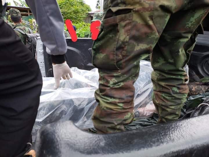 The body of Loikaw PDF, MaungPasakwalae, who died on Sep25 in Demoso Tsp during the Battle of KyweSeKan, was rescued. They also honoured him as a hero of the people. #FreezePaymentsToJunta #Sep27Coup   #WhatsHappeningInMyanmar