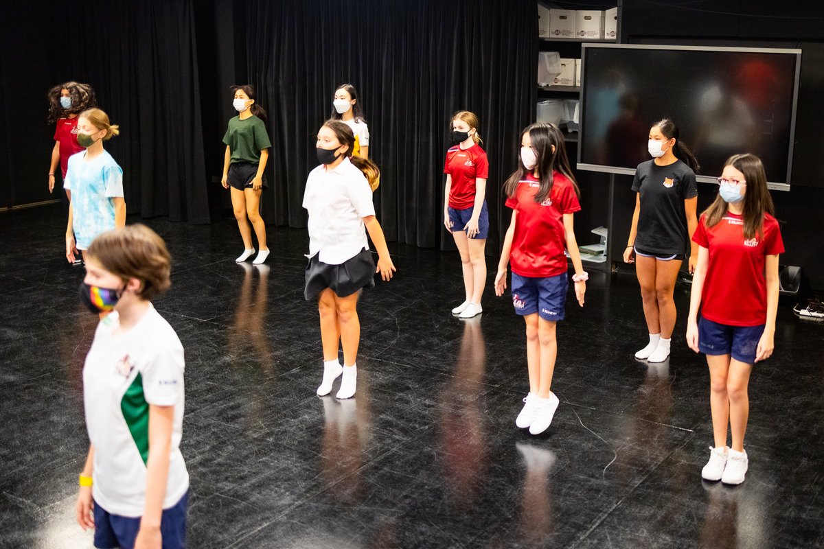 KellettSchool's tweet photo. As part of our Period 8 classes, our @KellettDrama department is currently offering "Masterclass" - specialist classes in which students explore topics like Acting, Dance, Stage Combat, Musical Theatre, and more! Here is a small insight into their recent Masterclass on dance. https://t.co/92hJv53ged